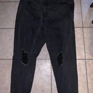 Levi's Black Skinny Jeans with Knee Distress